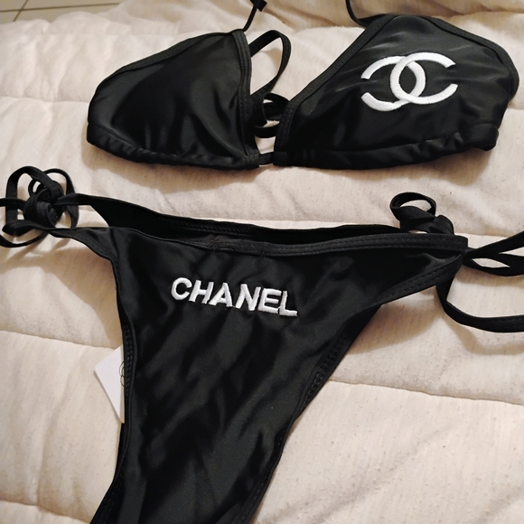 Black Chanel Bikini - Picture 3 of 5